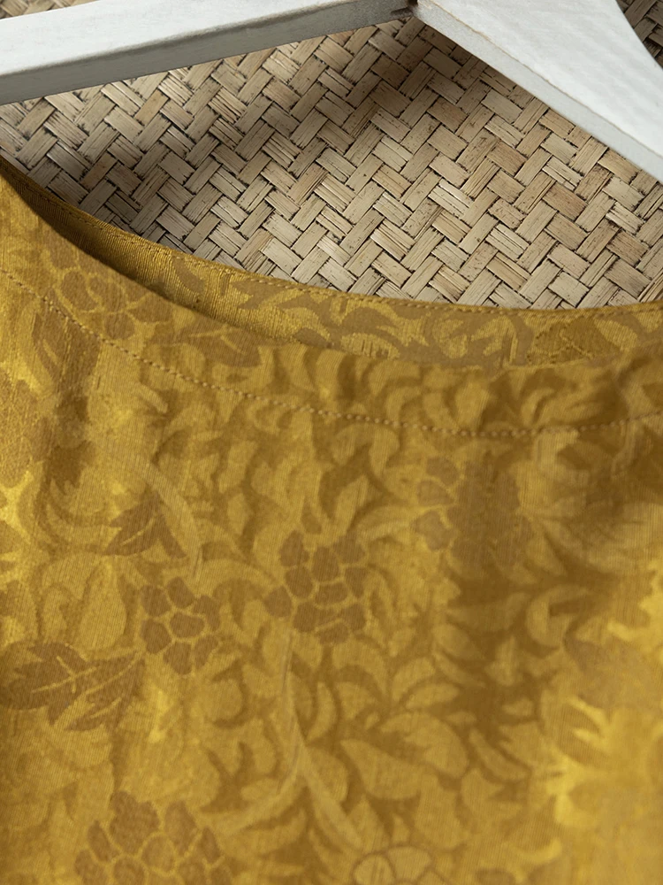 2025年レディースファッション夏新作100%天然桑絹ソングブロケードゴールドレトロベルトデザインラウンドネック半袖ワンピース