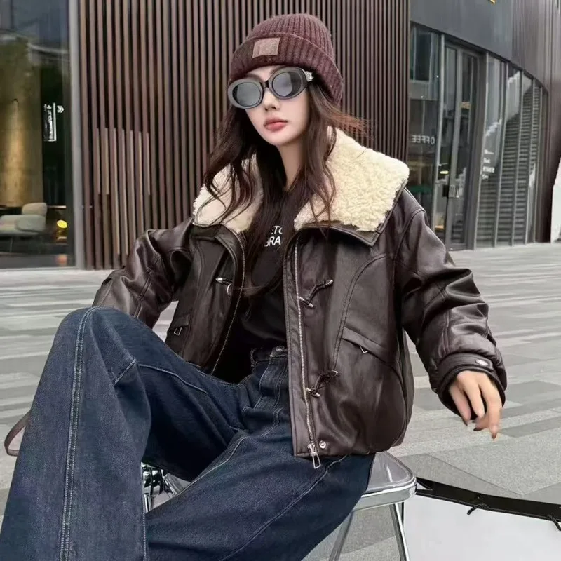 

Pu Leather Down Jacket Women Hong Kong-style Lambskin Collar Leather Jacket New Winter Light Warm Style Overcoming Outcoat Trend