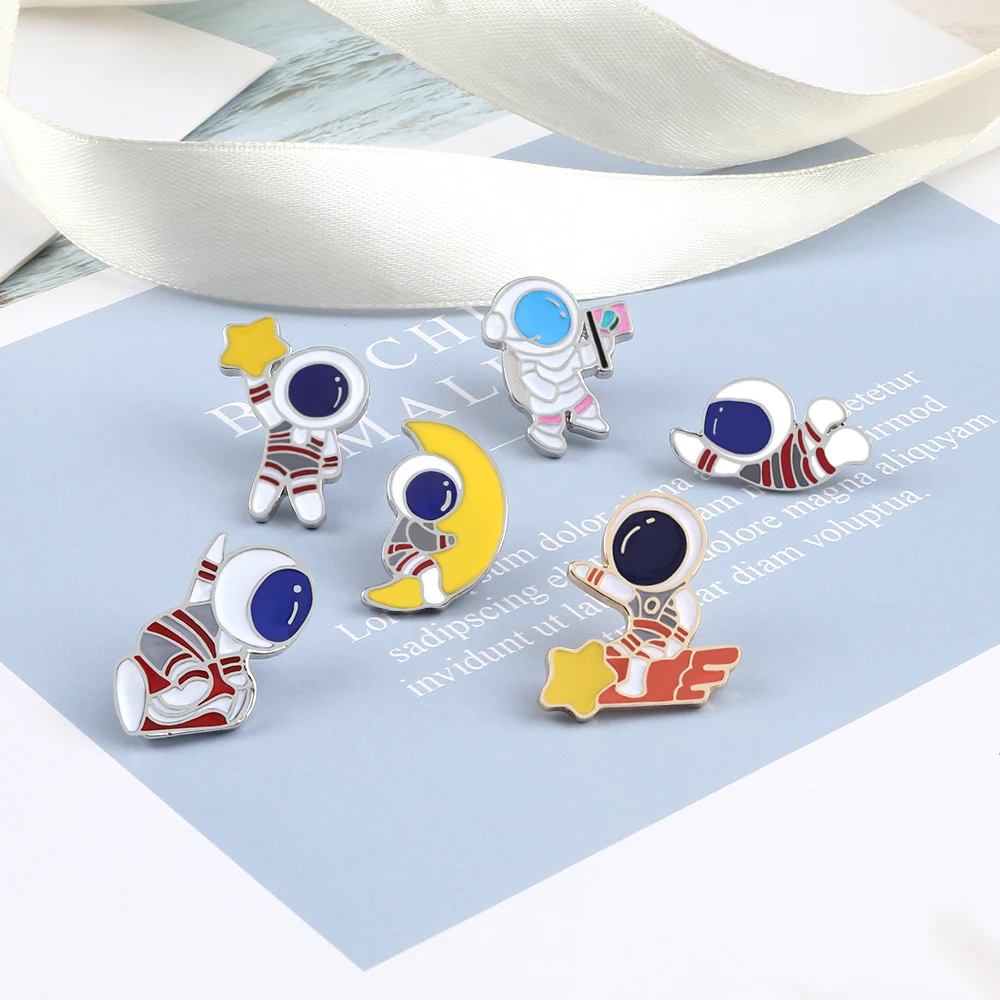 الخيال العلمي مروحة الكرتون دبابيس دبابيس لطيف روبوت رائد الفضاء مضحك الغريبة المينا دبوس الاطفال استكشاف الكون شارة تي شيرت قبعة حقيبة مجوهرات