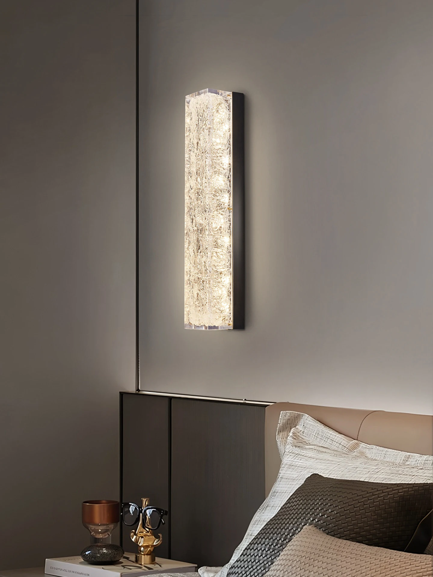 Modern Long Linear Wall Sconce Textured Resin Shade Brass/Black Metal Frame Wall Lamp For Bedroom Hallway Staircase Living Room