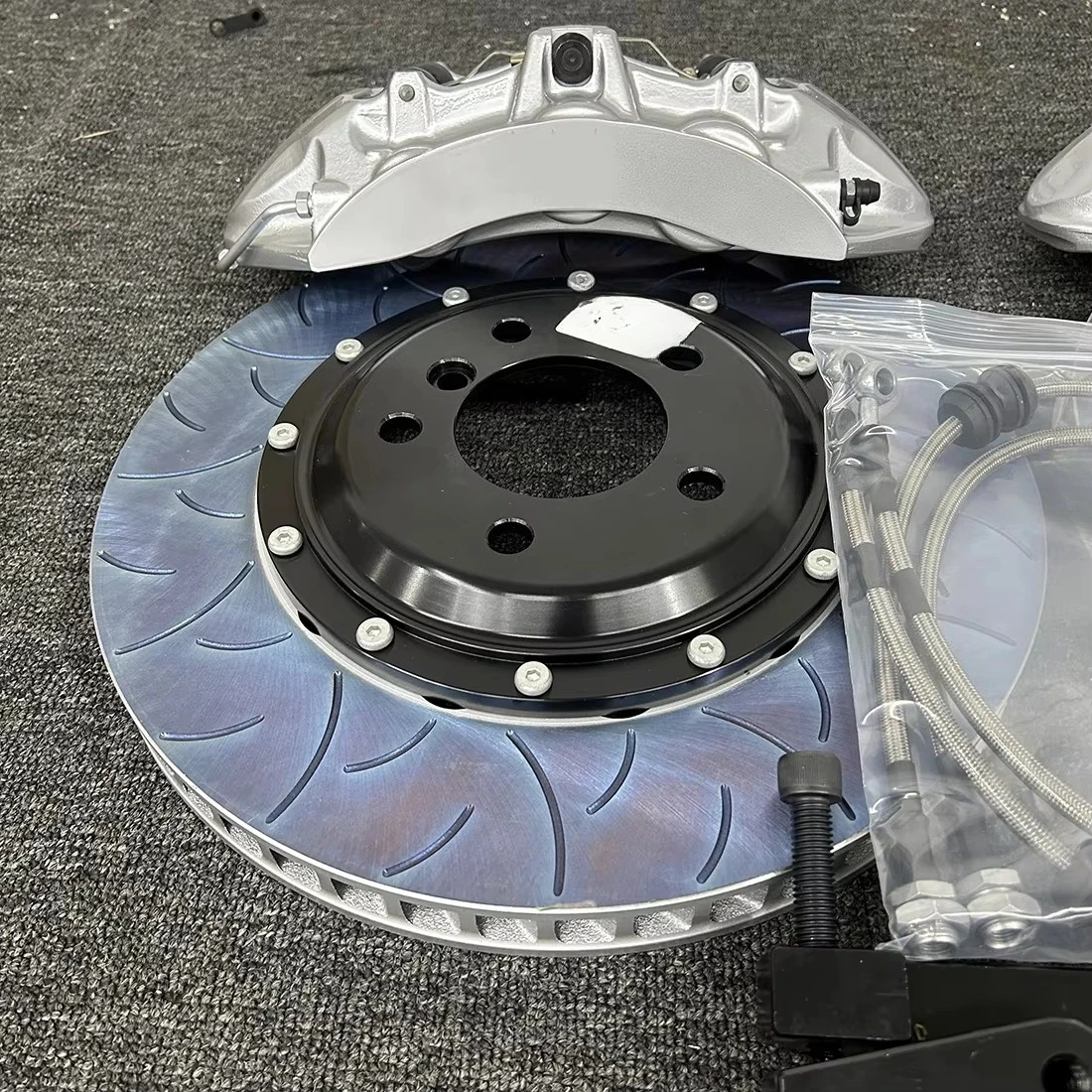 

for7 Front Wheel Auto Parts High Performance 6 Piston Brake Calipers 6 Bottles Brake Kit