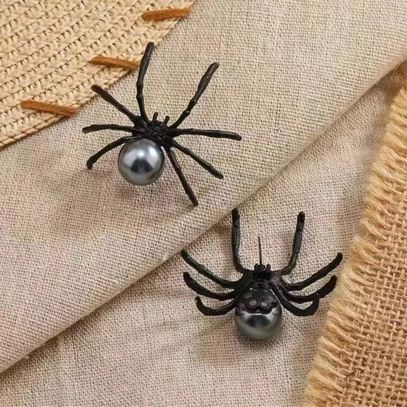 Fashion Black Spider Pearl Stud Earring Trendy Personality Dark Style Halloween Ear Nail for Women Alloy Geometric Ear Accessory view 4