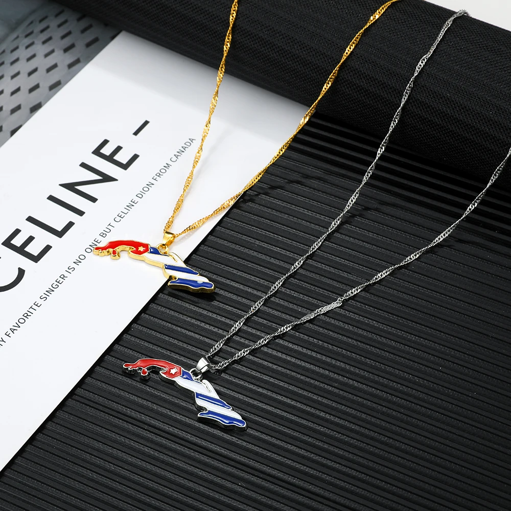 Cuba Map Flag Pendant Necklace - Travel Accessories Ideas 评论和价格
