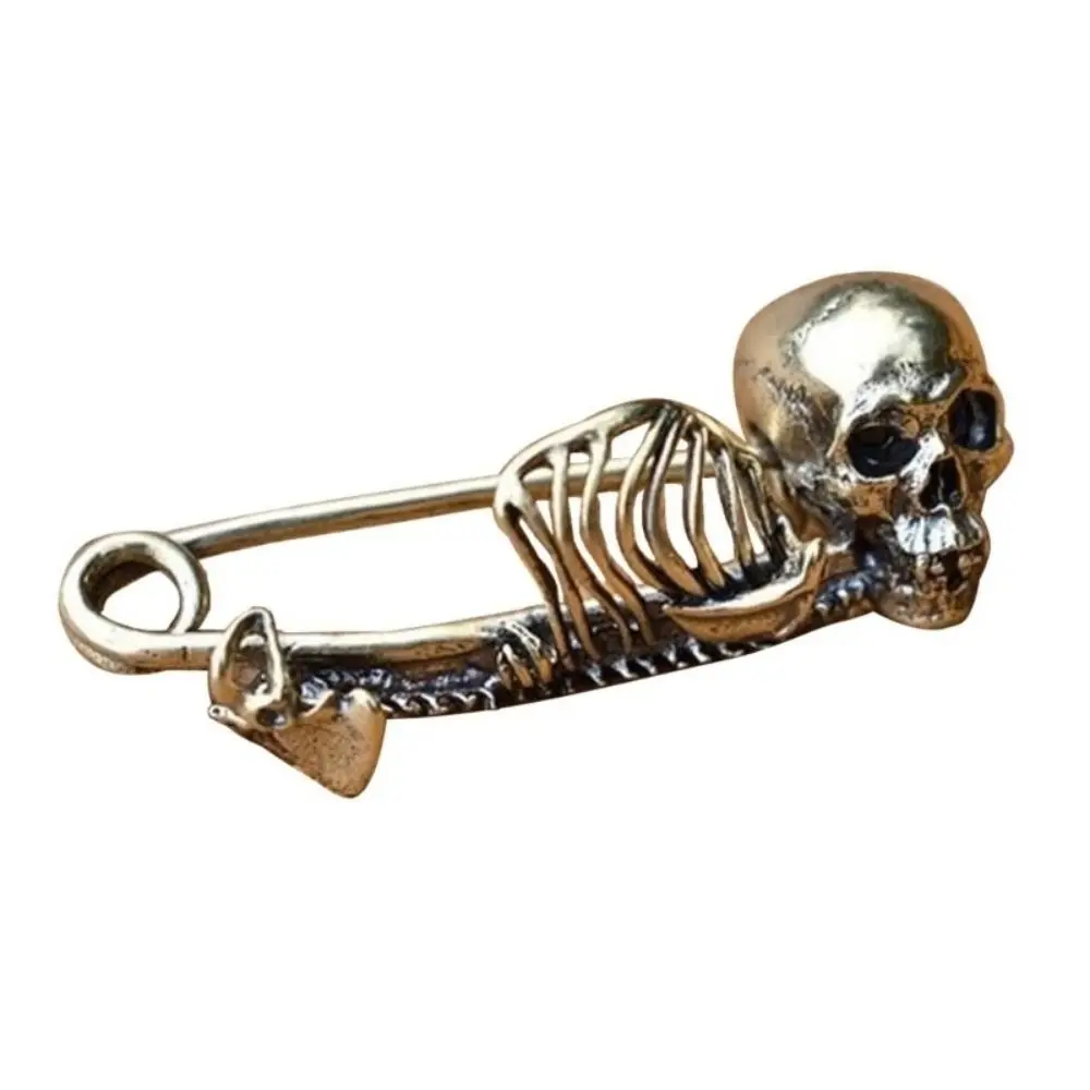 

Vintage Halloween Skeleton Brooch Punk Style Personality Retro Skull Pin Spooky Clothing Accessories