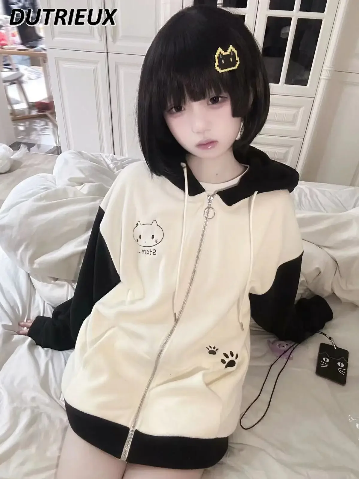 

Japanese Spring Shoulder Sleeves Sweet Girls Versatile Sweatshirt Black White Contrasting Color Zipper Cardigan Hooded Jacket