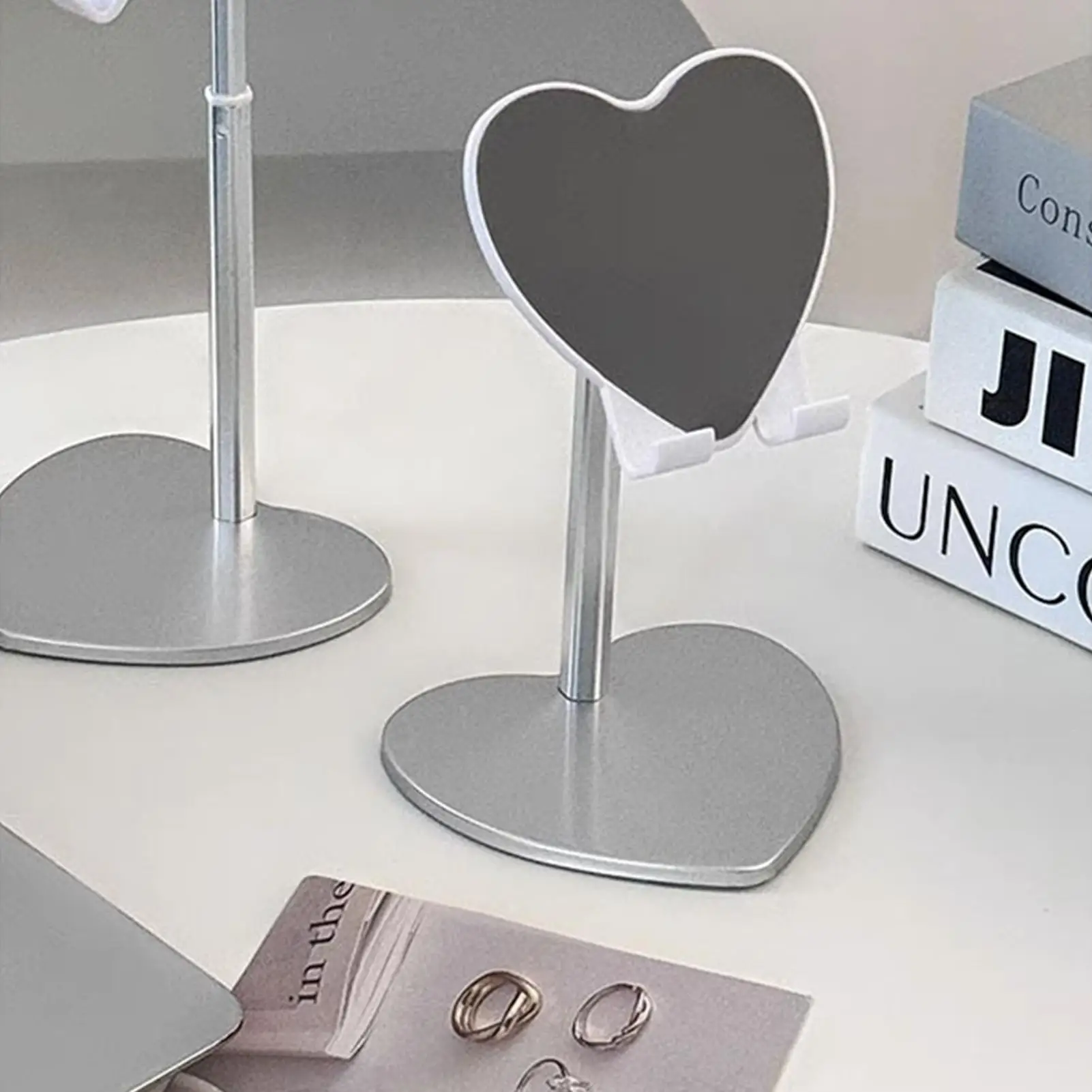 Cellphone Tripod Mount Adjustable Heart Shaped Cell Phone Stand For Desk Retractable Tablet Mount For Desk Phone Tablet Bracket