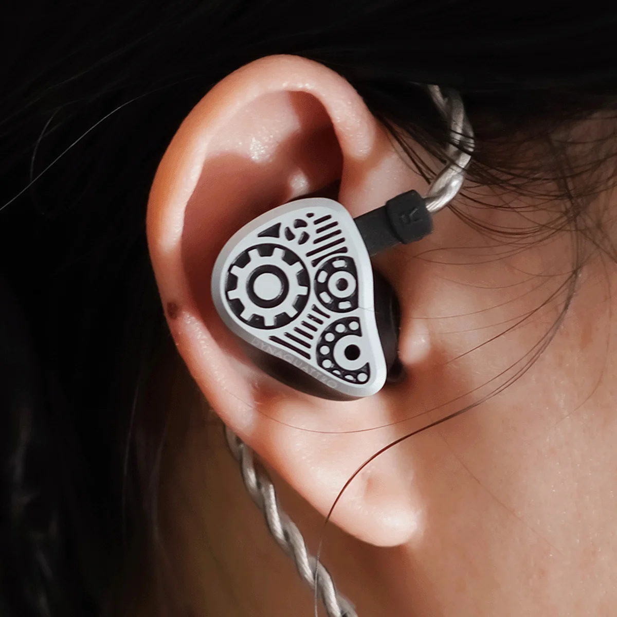 Binary Dynaquattro HiFi IEM 4 Dynamic Driver  2Pin Interface Audiophile Music Earphone with Detachable 3.5mm+4.4mm Plug Cable