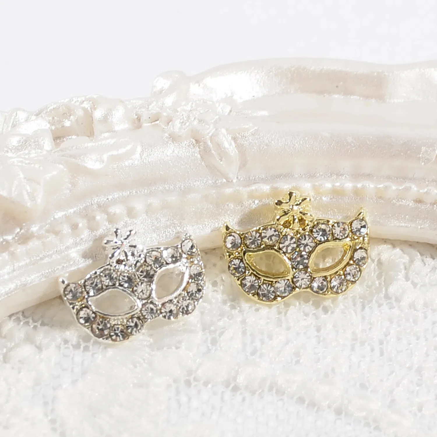 20Pcs New - Style Alloy Rhinestone - Embellished Mask Nail Charms Ins Style Bling Mask & Fox  crown - shaped Nail Accessories