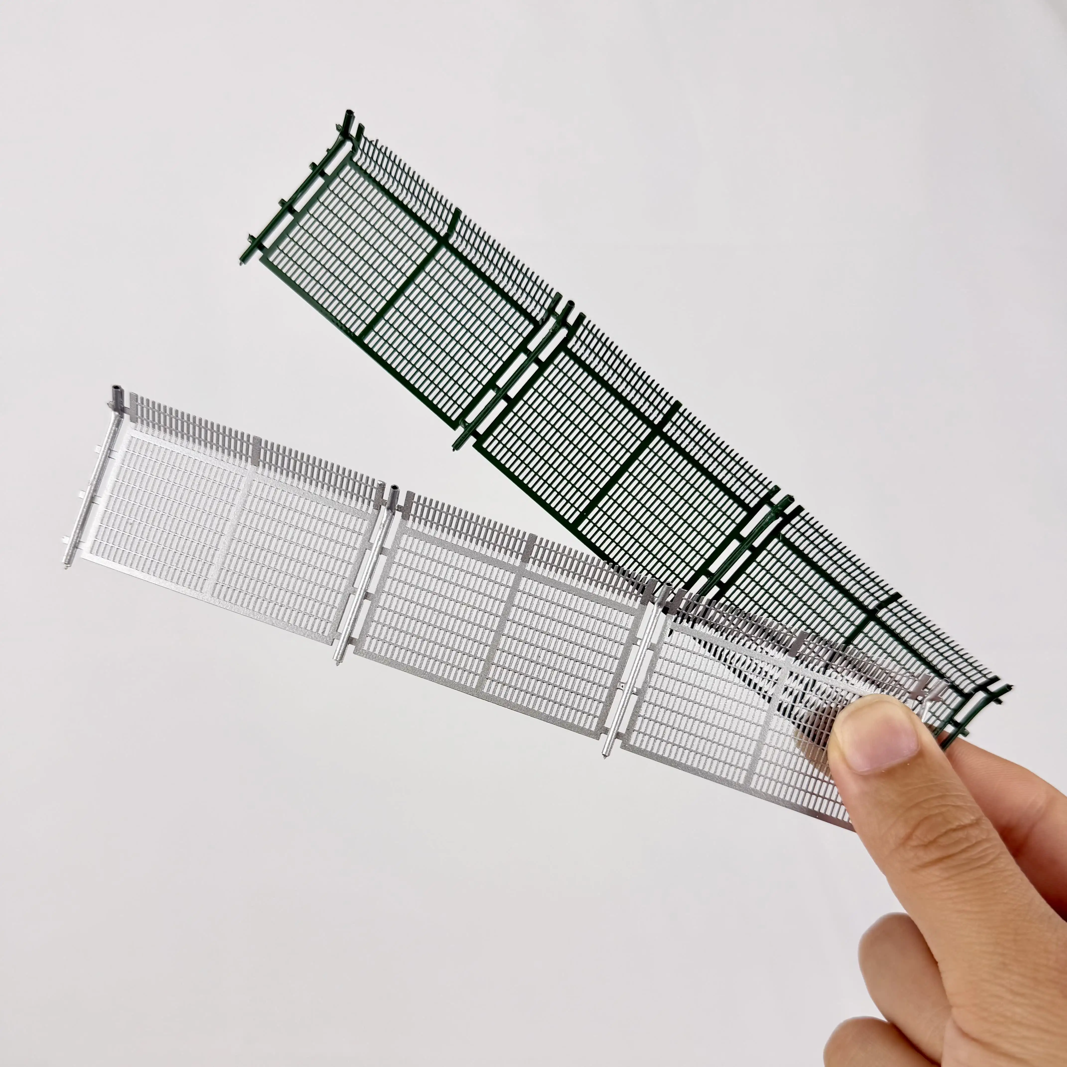 

Multiple Sizes Metal Protective Mesh Fence Model DIY Making Train Railway Building Garden Landscape Rail Accessory Diorama 1Pcs