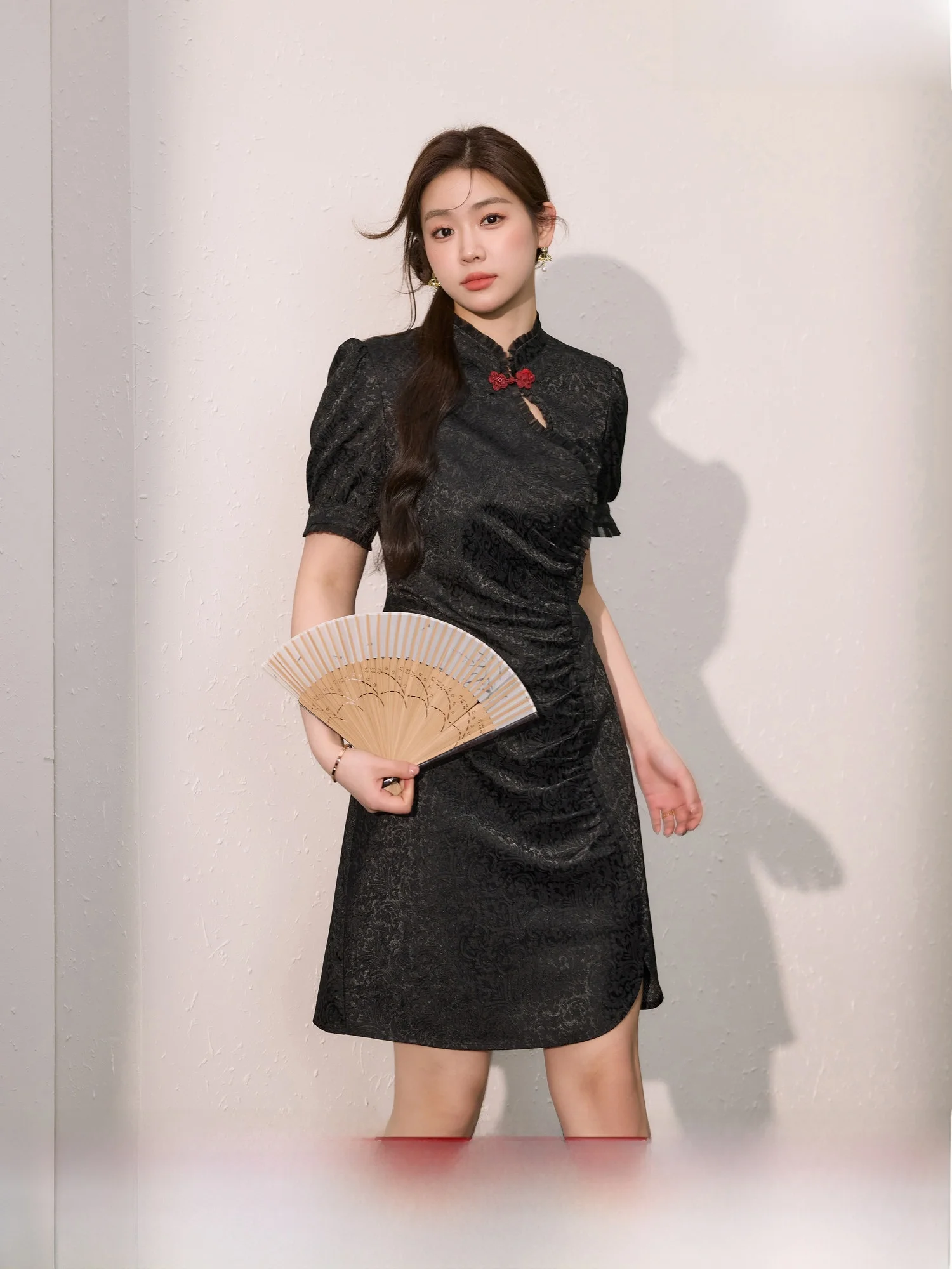 

Синее женское платье большого размера в новом китайском национальном стиле с вышивкой, модифицированное, летнее, с утягивающим эффектом на талии...