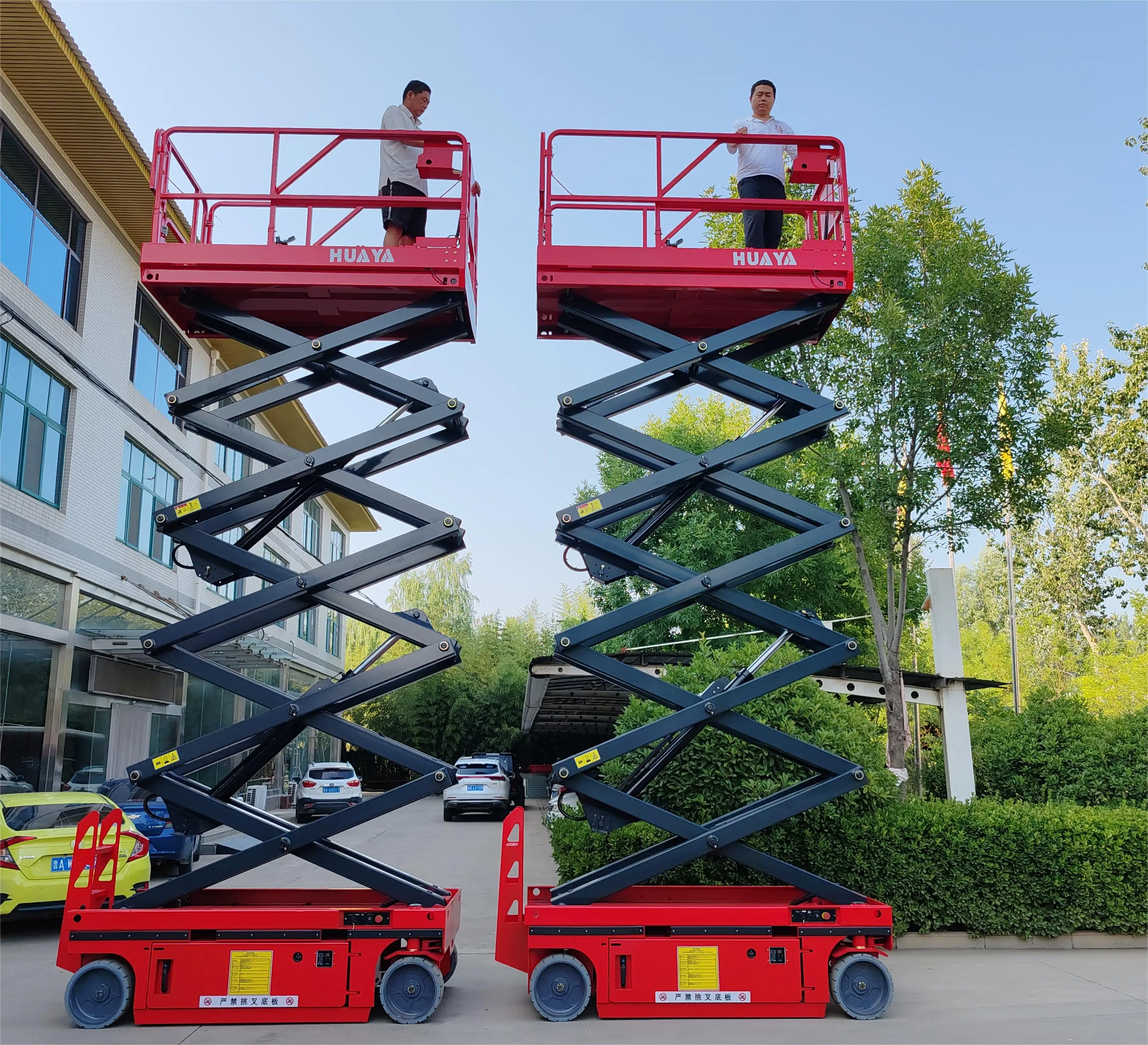 Factory Automatic 6-14M Factory Small Elevator Lift 350kg 500kg 800kg Aerial Scissor Type Hydraulic Stage Lift With MSDS