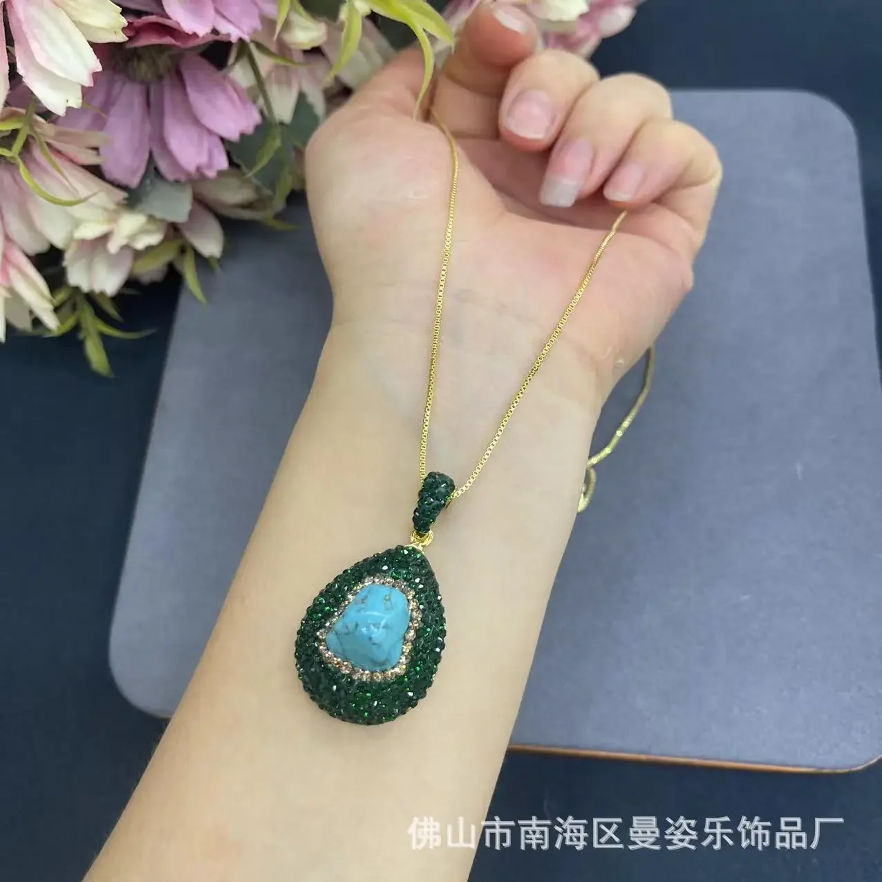 Unshaped turquoise green clay inlaid exquisite three-piece set French vantage personalized popular jewelry