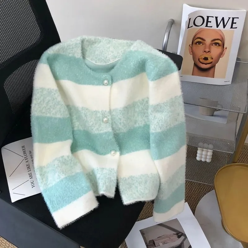 Cardigan per le donne Nuovo latte morbido ceroso maglione a righe arcobaleno autunno da donna senso di alta qualità imitazione visone cappotto di velluto popolare