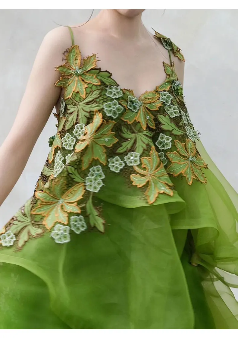 فساتين سهرة خضراء خرافية طويلة من الأورجانزا للحفلات الراقصة مزينة بالزهور فساتين الحفلات السباغيتي سويب تراين #3