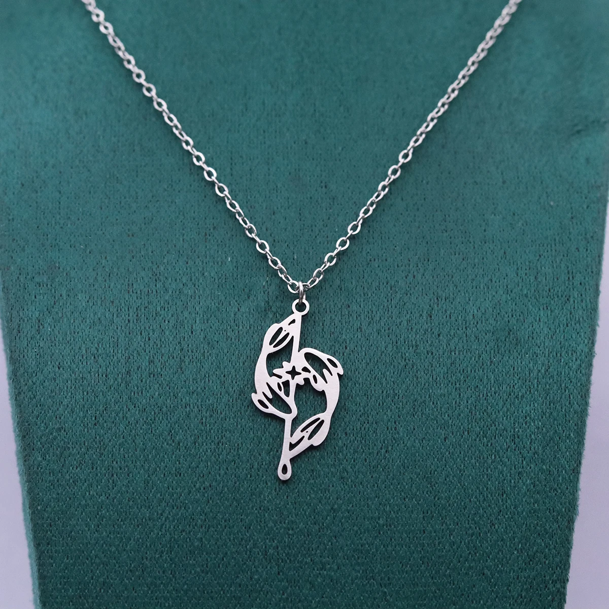 High Quality Stainless Steel Hollow Twin Koi Fish Star Necklace Gold Exquisite Pendant Choker Daily Wear Lucky Birthday Gift