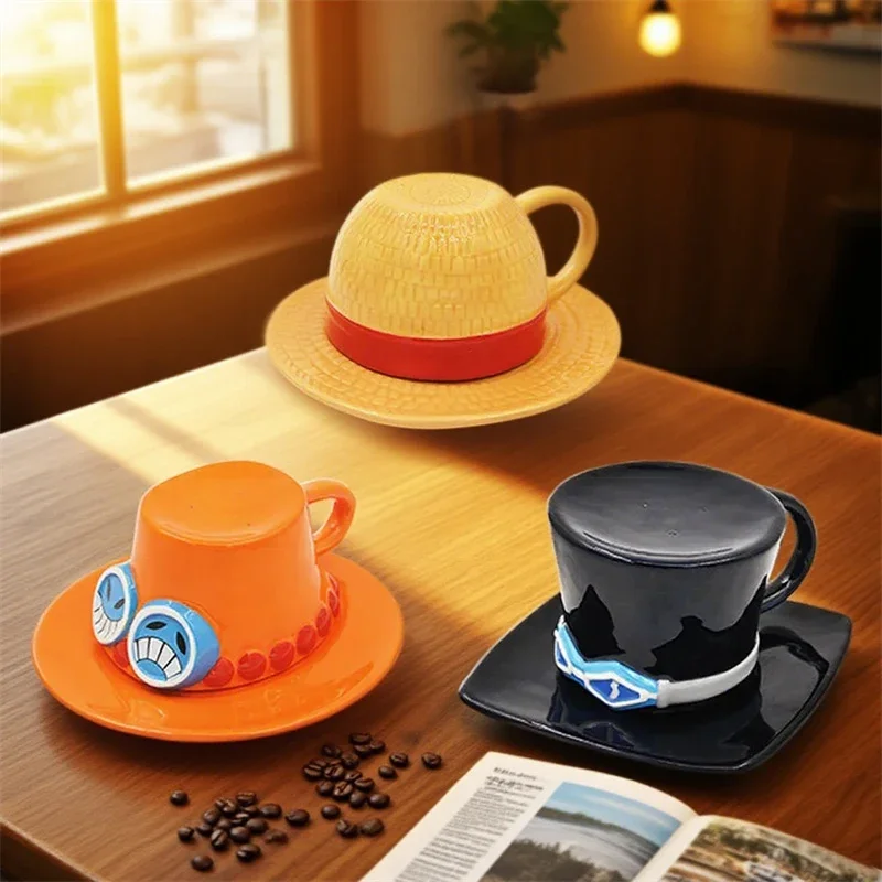 Anime Kaffeetasse und Untertasse Cartoon Keramiktasse Drei Brüder Hut geformt Relief bemalt Frühstückstasse Wassertasse Geburtstagsgeschenk