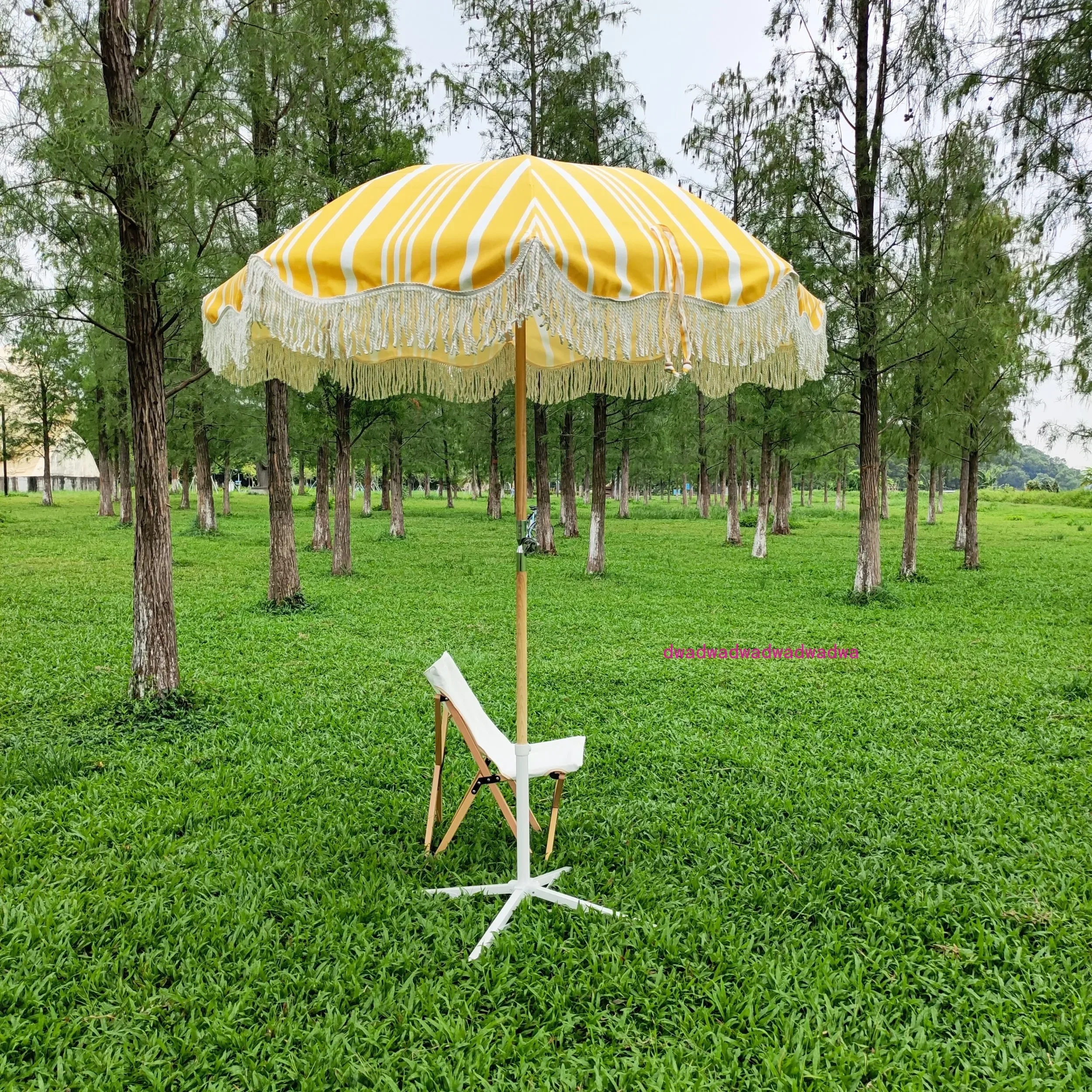 مظلات الشاطئ المظلات مع شرابات / بوهو خشبية مخصصة فاخرة محمولة 8 أقدام، عتيقة هامش الشمس في الهواء الطلق القطب قماش أصفر