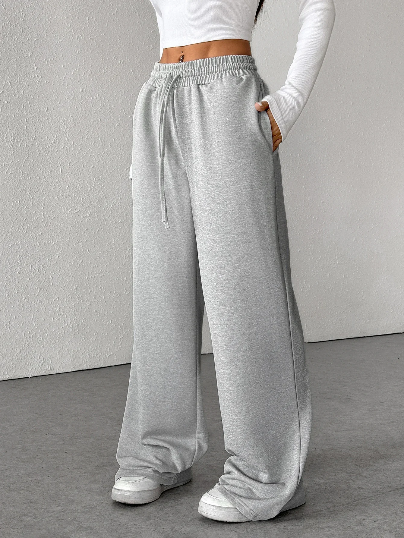 

Новые модные повседневные вязаные спортивные брюки с цветными блоками и карманами на шнурке для всех сезонов