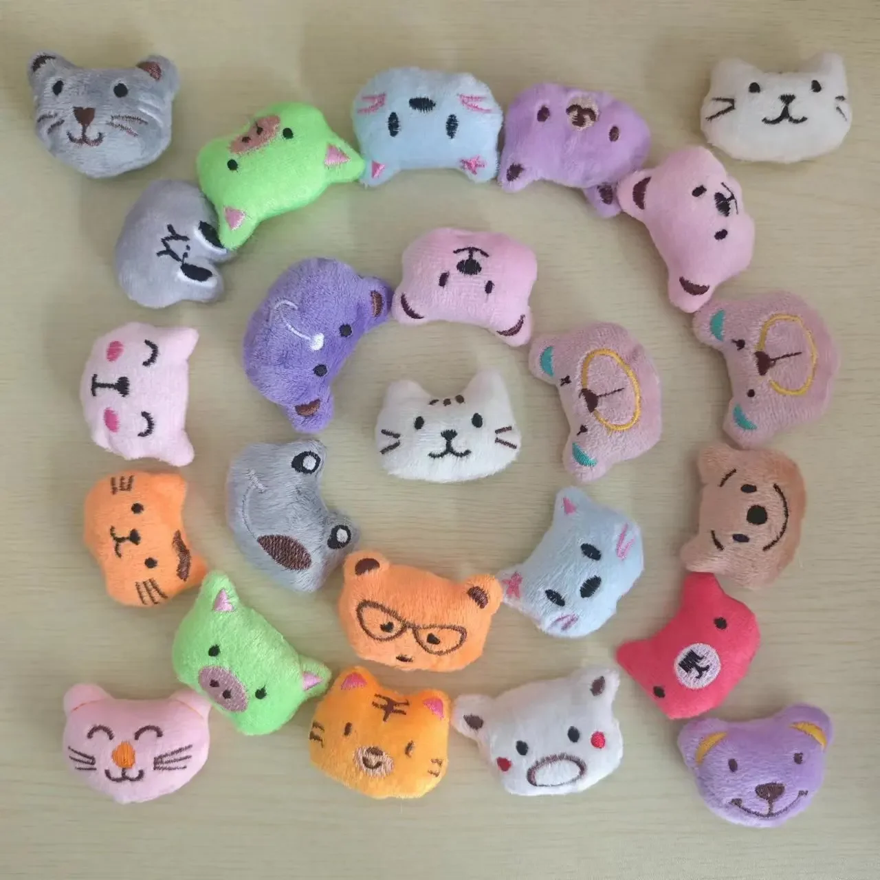 Mini poupées en peluche d'animaux mignons 5-6cm, jouets en peluche pour filles, Machine à griffes, accessoires de poupée, fête d'anniversaire, cadeau de noël, récompense