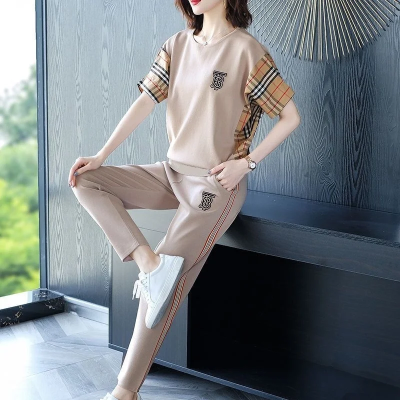 Women\'s Spring And Summer New Casual Suit Fashion Korean Splicing Colour Sports Short Sleeve Crop Top Pencil Pants Two Piece Set