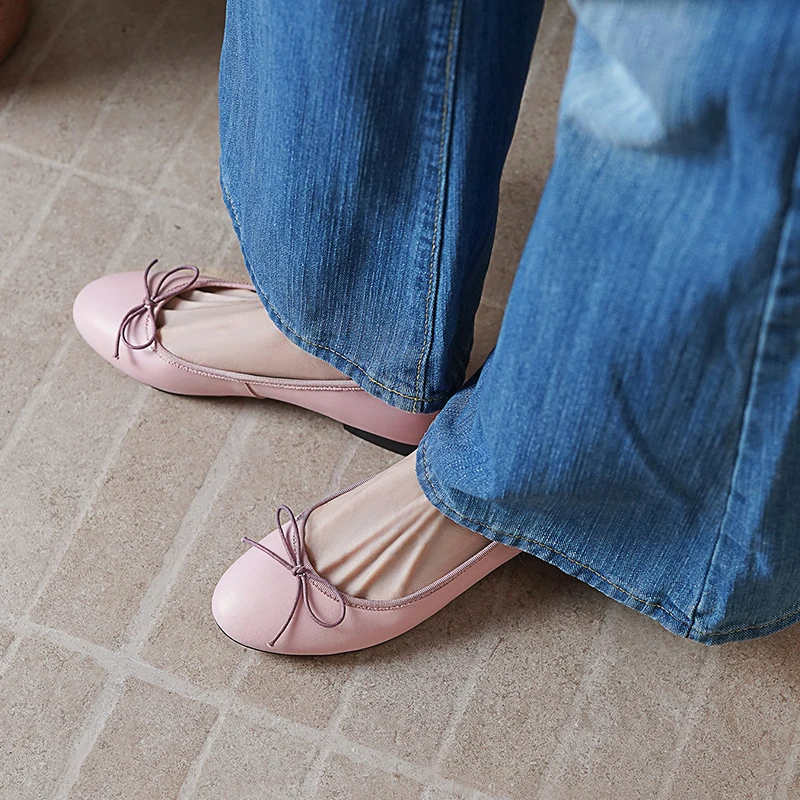 Women's Genuine Leather Round Toe Flats Shoes (US 5-9)