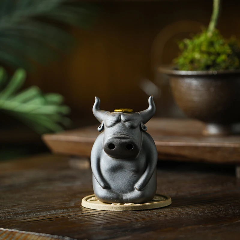 Bull Qi Soars to the Sky, Ox Turns to Heaven and Earth, Incense Stove Flows Back, Fragrant Sandalwood Tea Pet Decoration, Zen Me