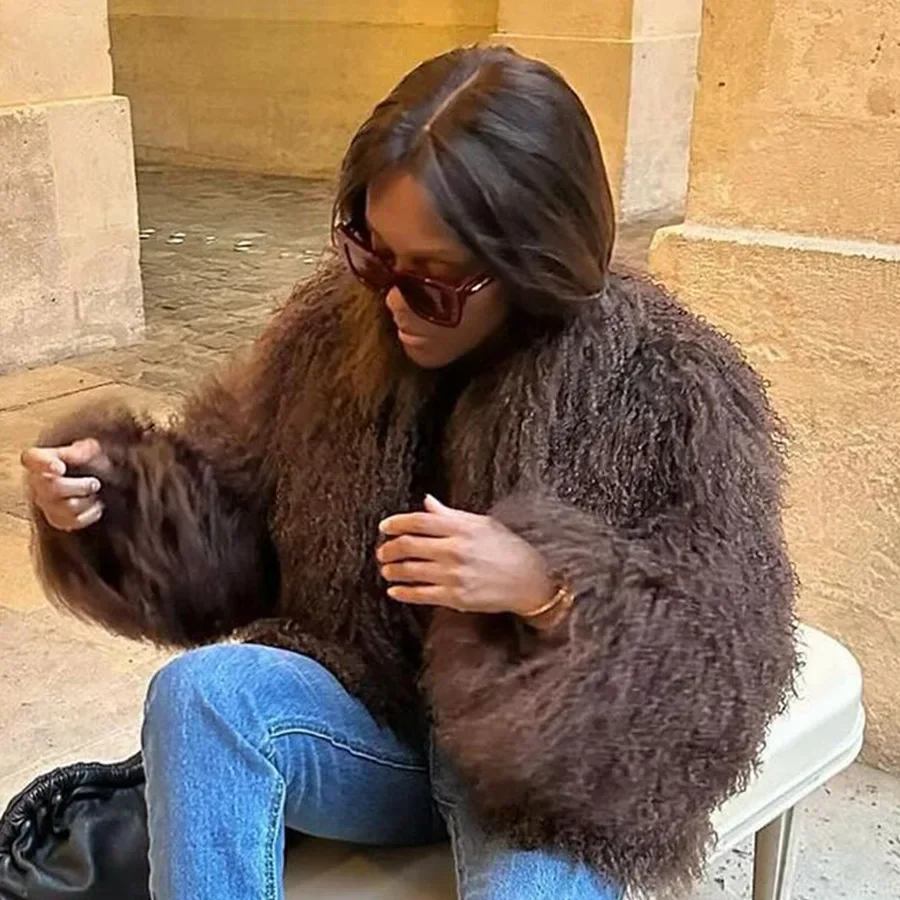 新しい冬の女性の羊の毛皮のアウターウェア本物のモンゴルの毛皮のコートチベットの子羊の毛皮のショートジャケットラウンドカラー付き 2026