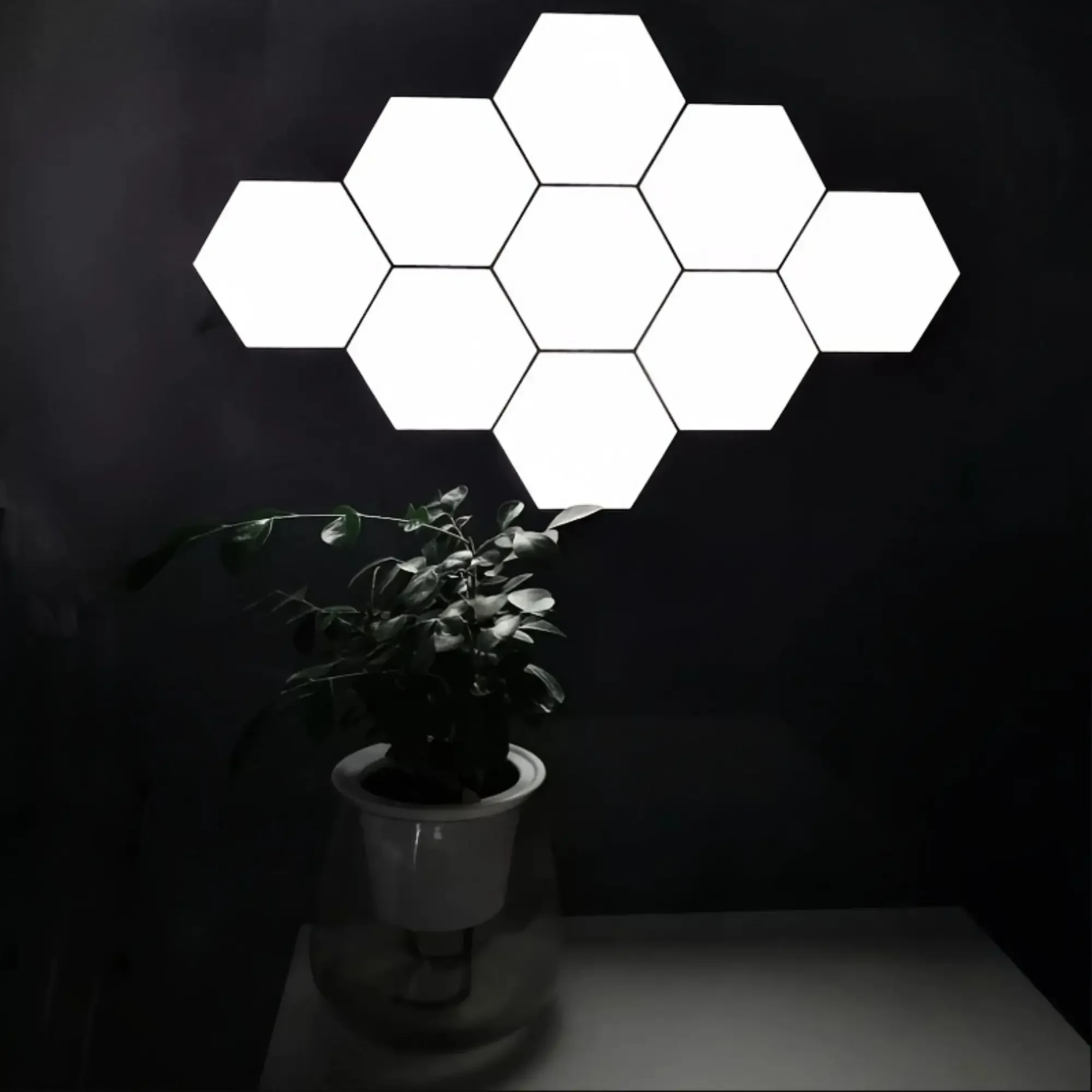 Hexagonal touch LED wall light, neutral white light, night light touch, convenient to use, energy-saving, 6-pack