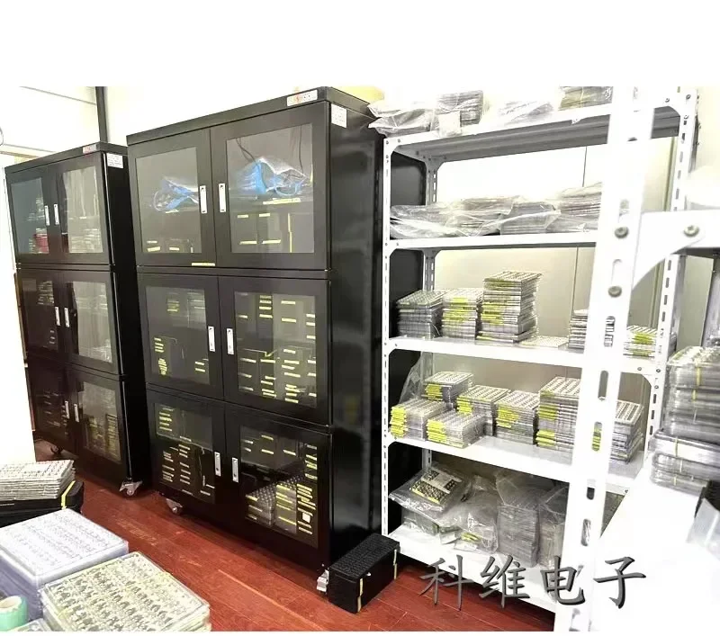 Carte d'évaluation K4F8E3S4HB-MFCJ