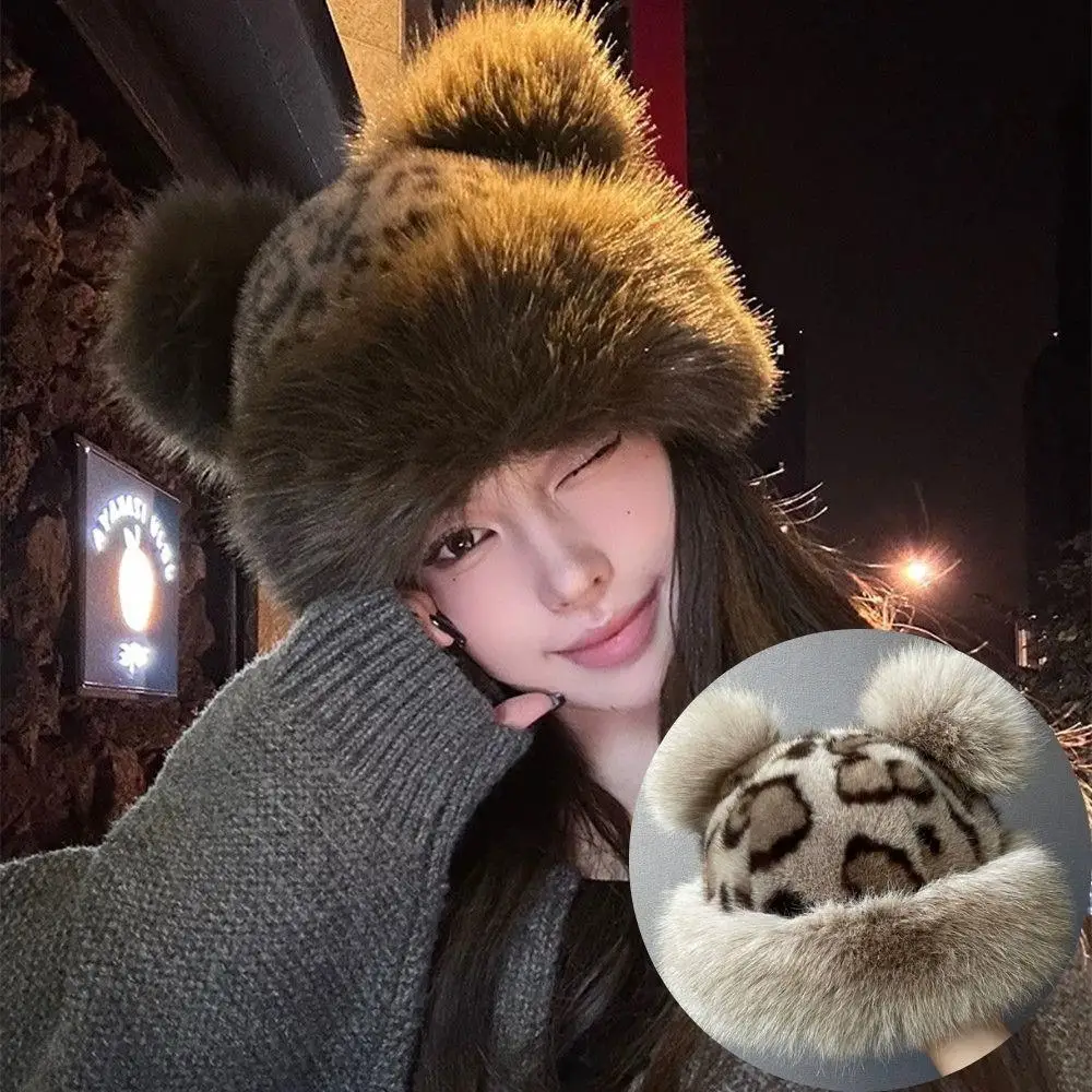 Berretto con orecchie di gatto in peluche con stampa leopardata retrò da donna Addensare cappello di pelliccia calda Cappello a secchiello in pelliccia soffice antivento Cappello Panama per il giorno innevato freddo
