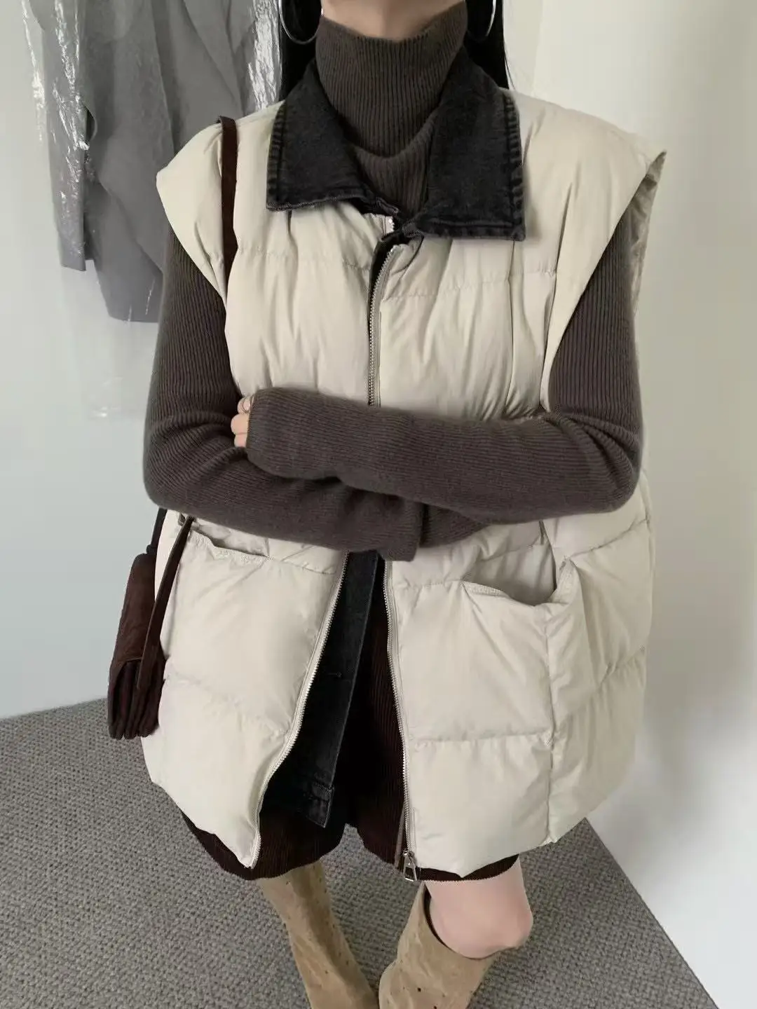 

Autumn Winter Fake Two Piece Denim Spliced Down Vest Women White Duck Down Warm Vests Female Thick Zipper Waistcoat Outwears