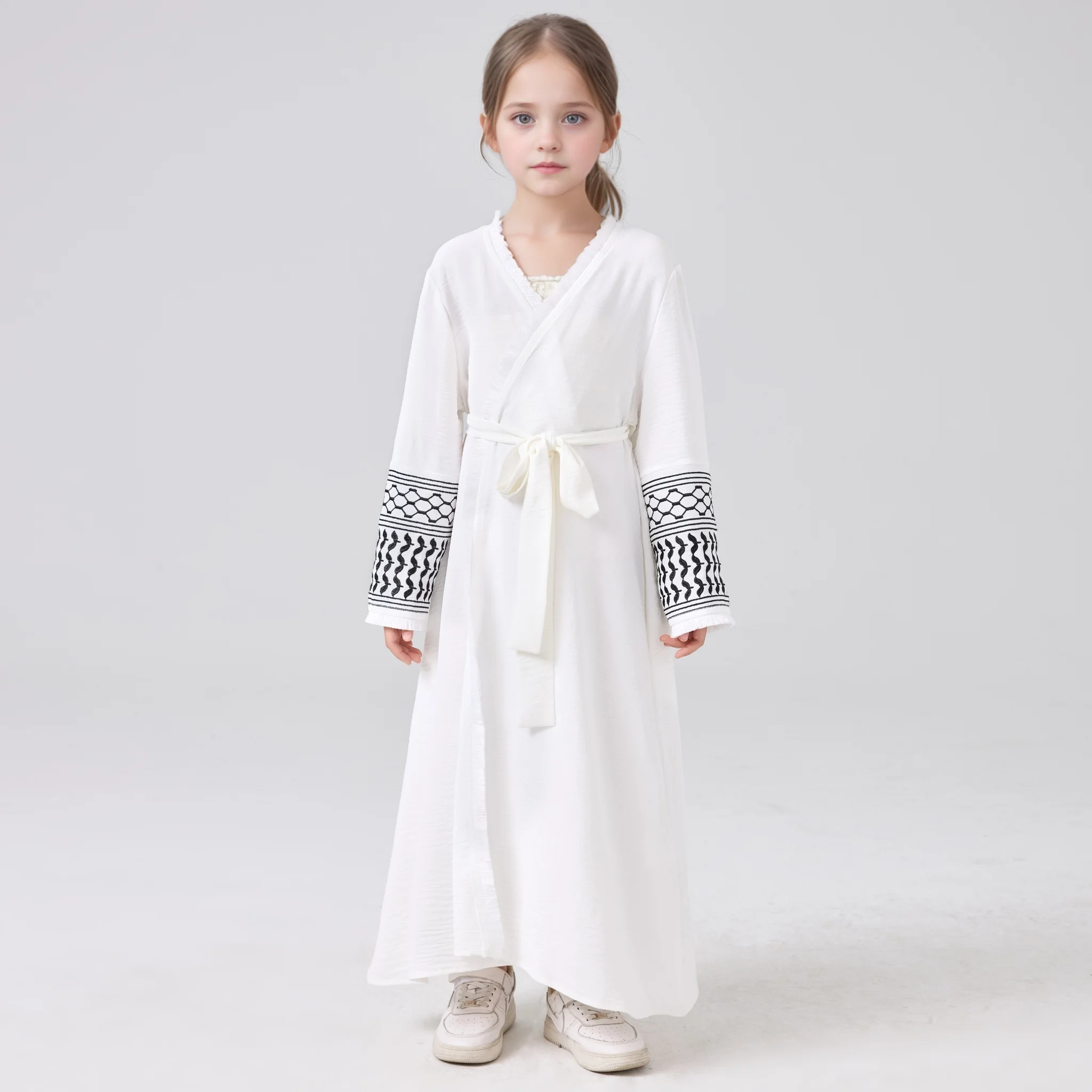 

Middle Eastern Muslim Girl Abaya Embroidered Fringe Jacket with Belt