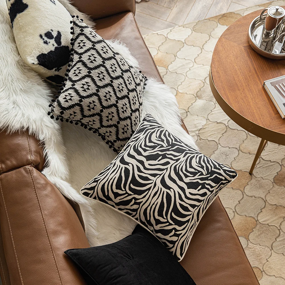 Black white contrasting color pillow cover sofa cushion cover printed pillowcase