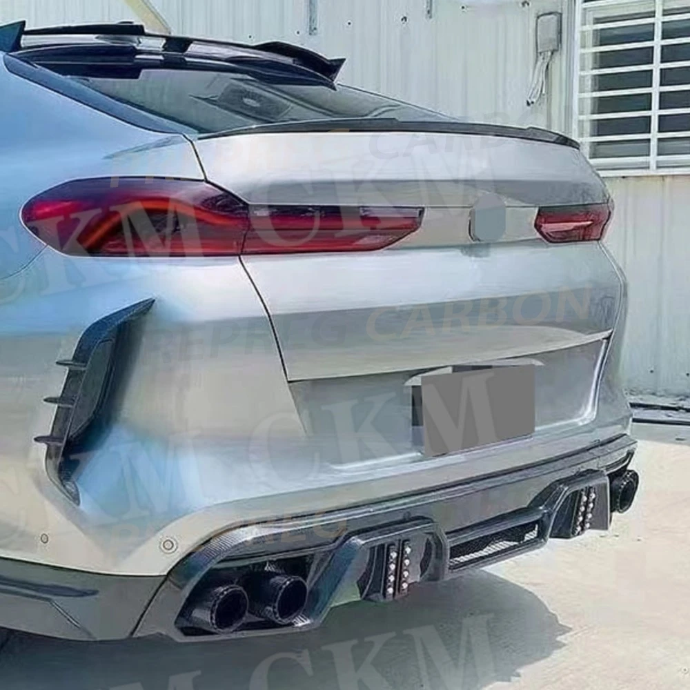 

Carbon Fiber Rear Diffuser Spoiler Side Splitters Flaps Exhaust Tips Car Body Kits FRP Accessories for BMW F96 X6M 2019-2022