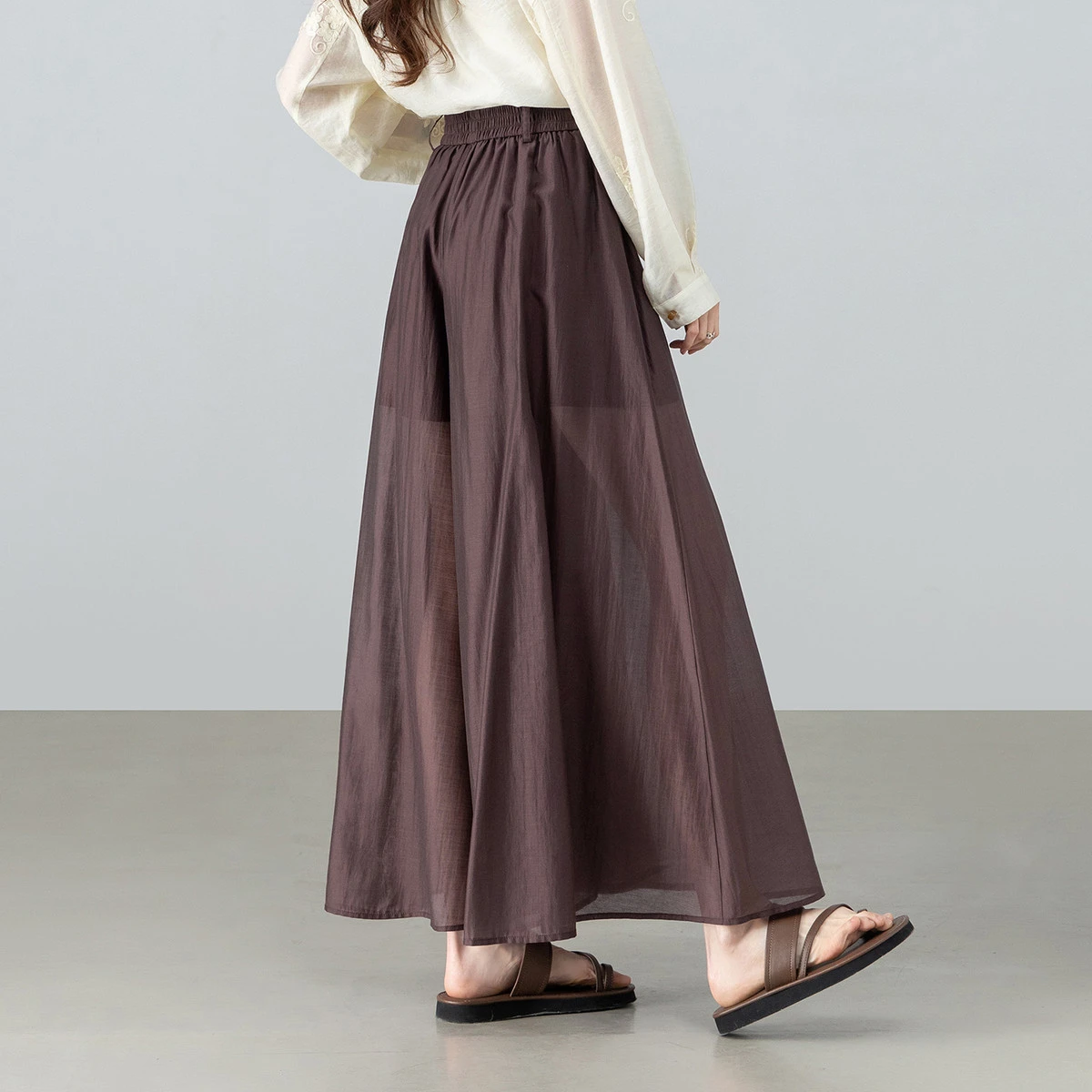 SENTUBILA Women's Commuter Coffee Culotte 2026 Summer Minimalist Beaded Tassel Belt Elastic Waist Loose Cropped Pants 162KF6218