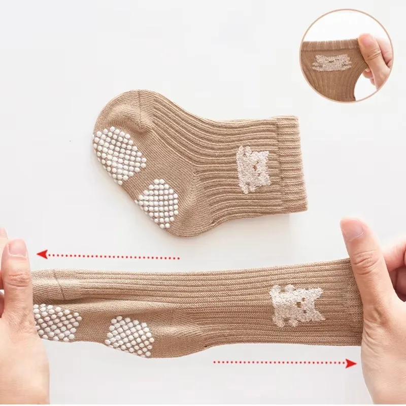 3 زوج/وحدة الخريف الشتاء 0-5Y طفل الفتيان الفتيات عدم الانزلاق التطريز الكرتون الجوارب عالية الجودة القطن الخالص الصلبة القابض الجوارب