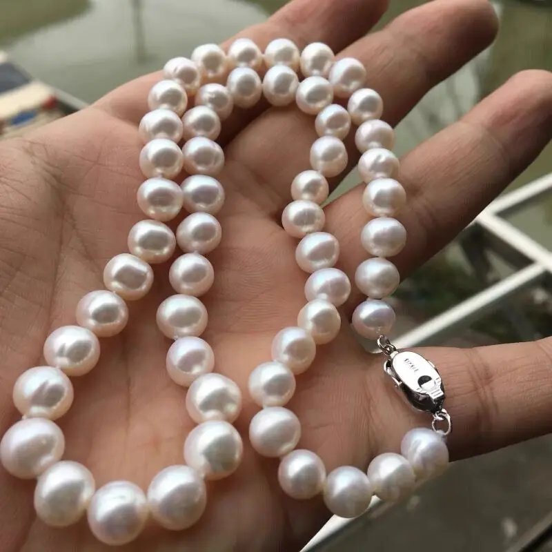 

18" Gorgeous AAAA 9-10mm South Sea White Pearl Necklace with 925 silver