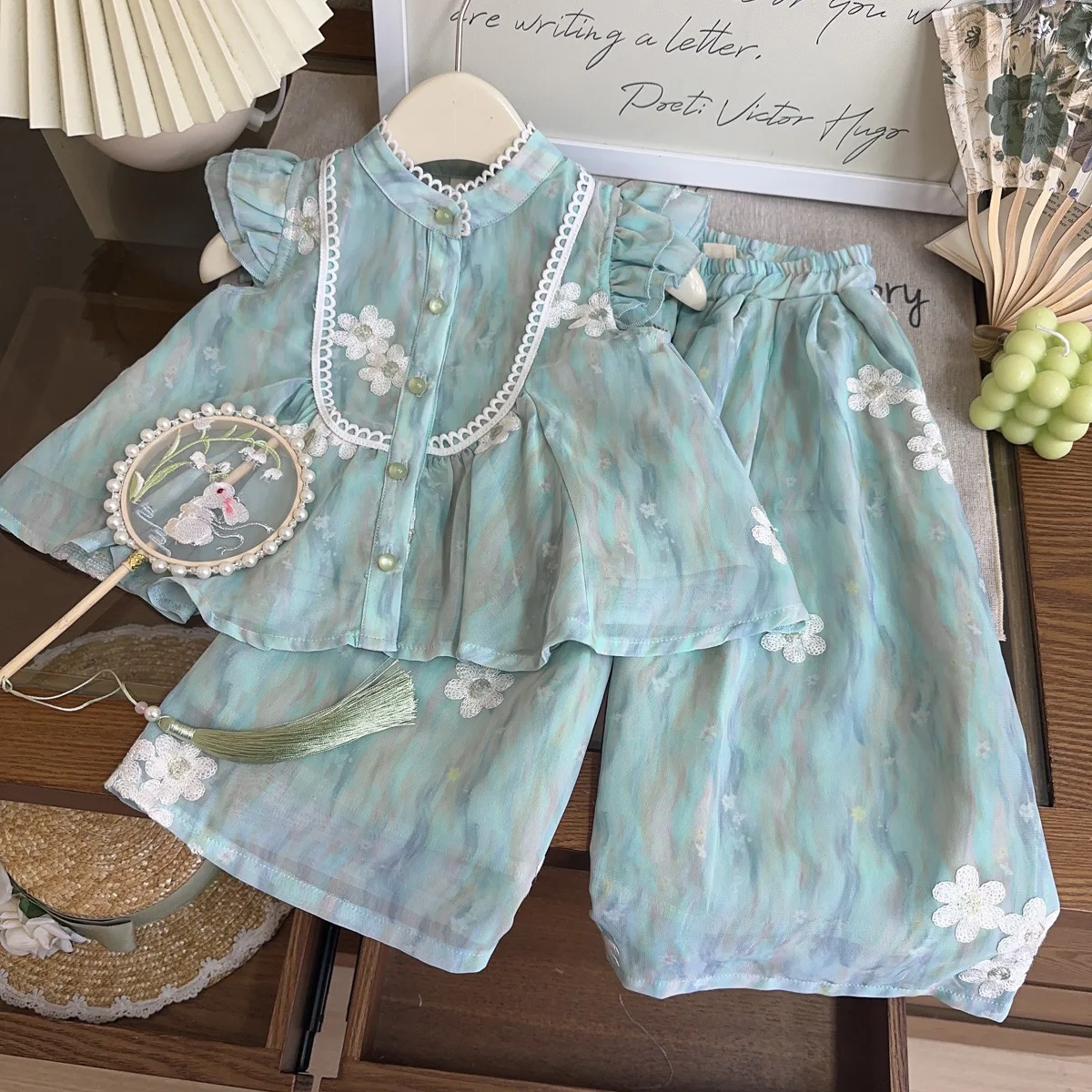 

Girls Suit 2025 Summer New Childrens Clothing Korean Style Girl Baby Embroidery Fly Sleeve Vest Wide Leg Pants Two Sets