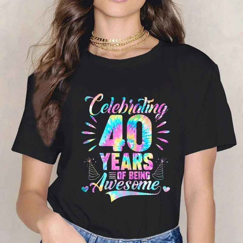 Floral 40 Year Old 40th Birthday Gifts Women T-Shirt Flowers Print Graphic Tee Shirts Aesthetic Clothes Wife Outfit Mother's Day