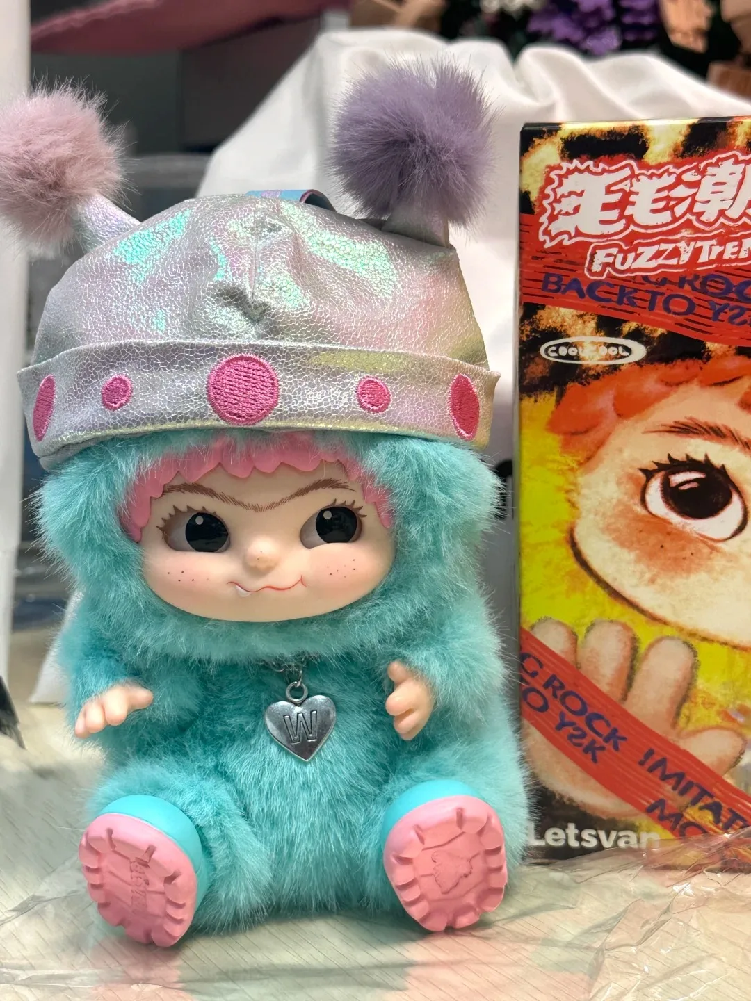 

Wakuku Fuzzy Trendy Fun Party Blind Box Wakuku Action Figure Mystery Box Cute Doll Bag Pendant Doll Surprise Bag Gift newToy!!