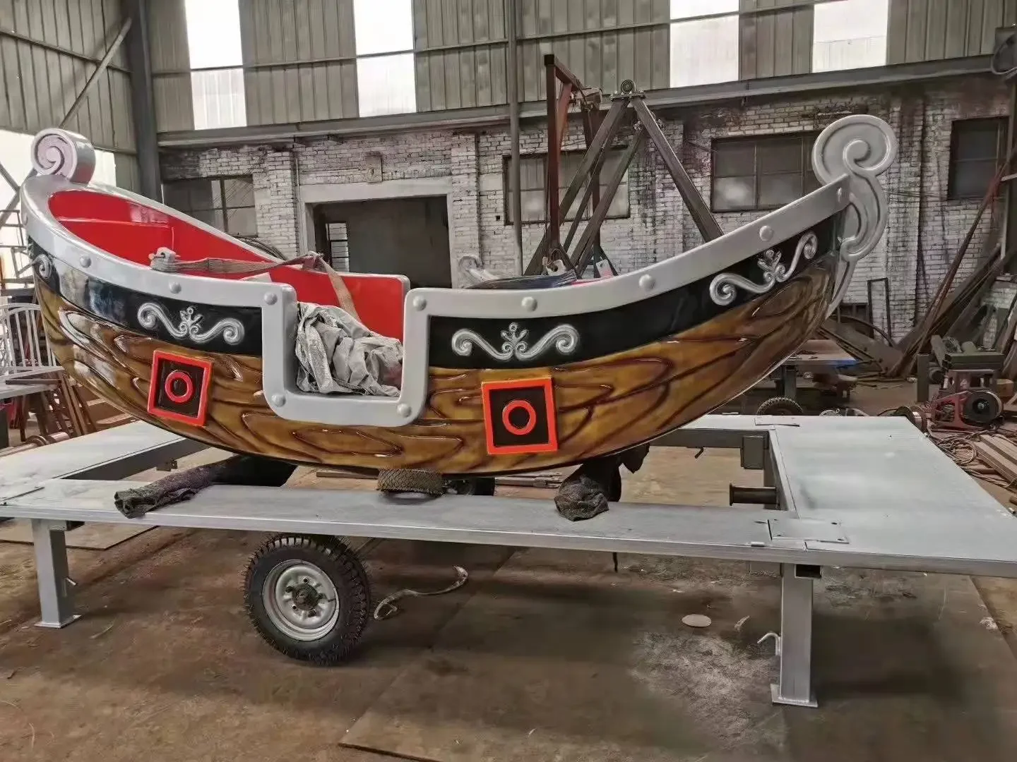 Indoor/Outdoor Mini Pirate Ship Amusement Park Rides Mobile Metal & Fiberglass Swing Boat Trailer for Children