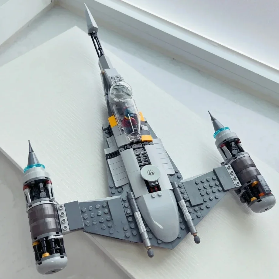 

В наличии MOC Space Series N-1 Fighter, набор строительных блоков, кирпичи, модель дисплея, игрушки для детей, подарок на Рождество, день рождения, 412 шт.