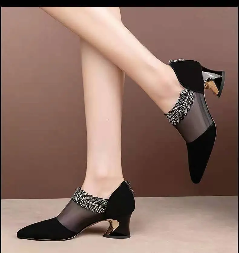 2024 New Summer Pointed Toe Elegant Women Dress Shoes Black Lace Rhinestone Slip-on Mesh Sandals Medium Heel Zipper Ladies Pumps