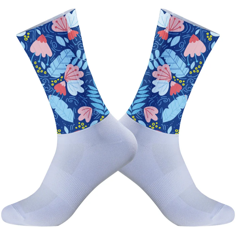 

2025 New The heel reinforcement design provides a stable fit to the heel, preventing slipping and displacement.