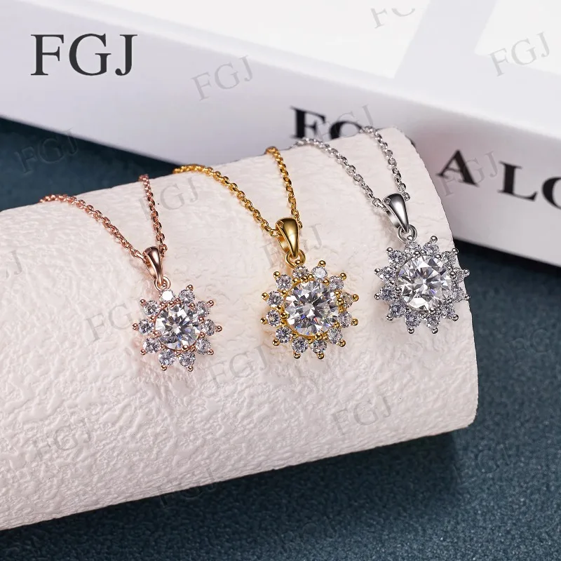 

Moissanite Sunflower Pendant 925 Sterlling Silver D Color VVS1 Classic Fashion Pendant For Women Birthday/Wedding Gift Wholesale