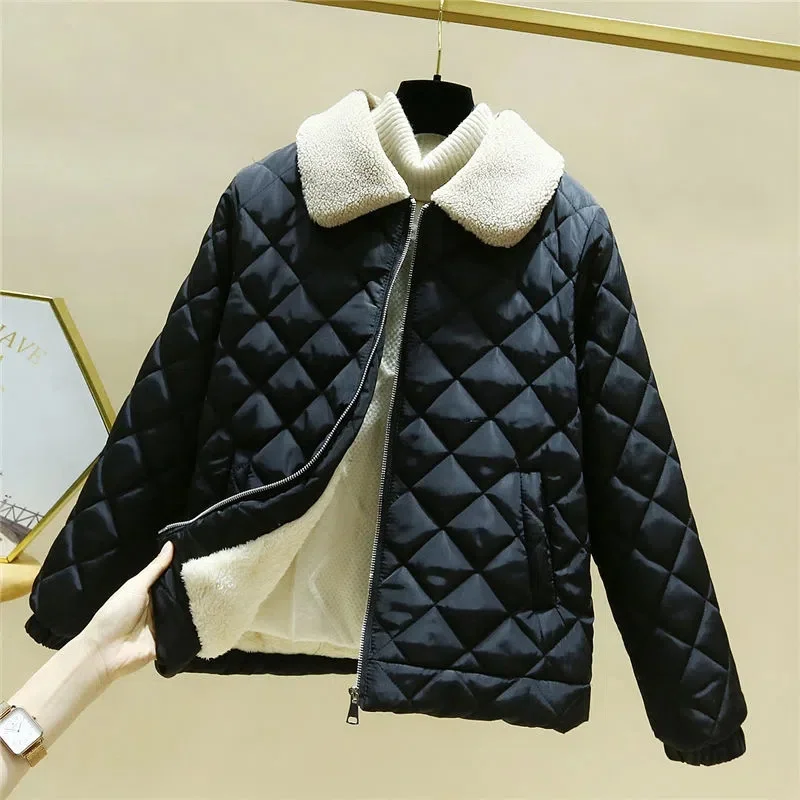 2023 neue Winter Unten Baumwolle Jacke frauen Kurze Samt Lamm Wolle Baumwolle Polster Jacke Fleece Dicke Weibliche Winter Mantel outwear