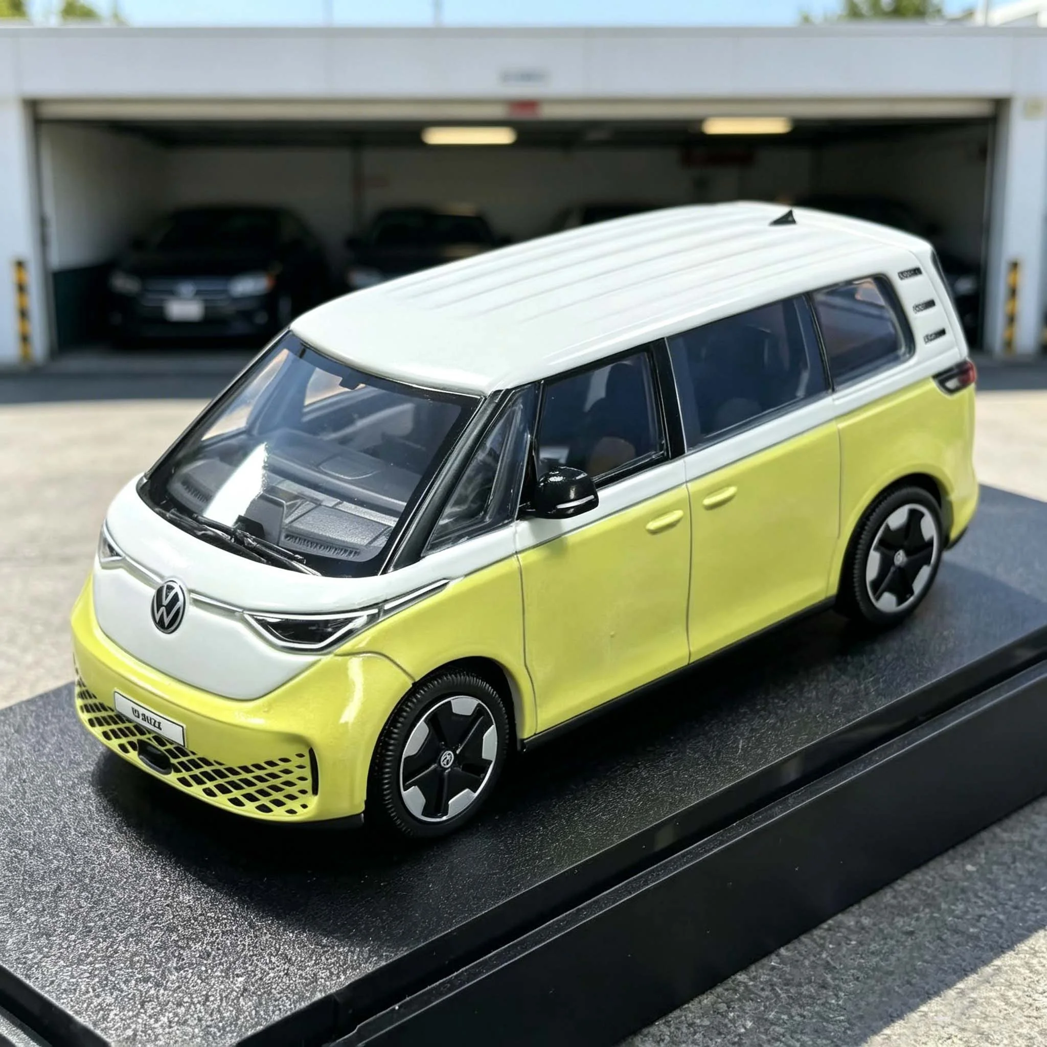 modelo-de-coche-electrico-moderno-de-aleacion-replica-del-autobus-clasico-id-buzz-t1-escala-43-juguete-coleccionable-par