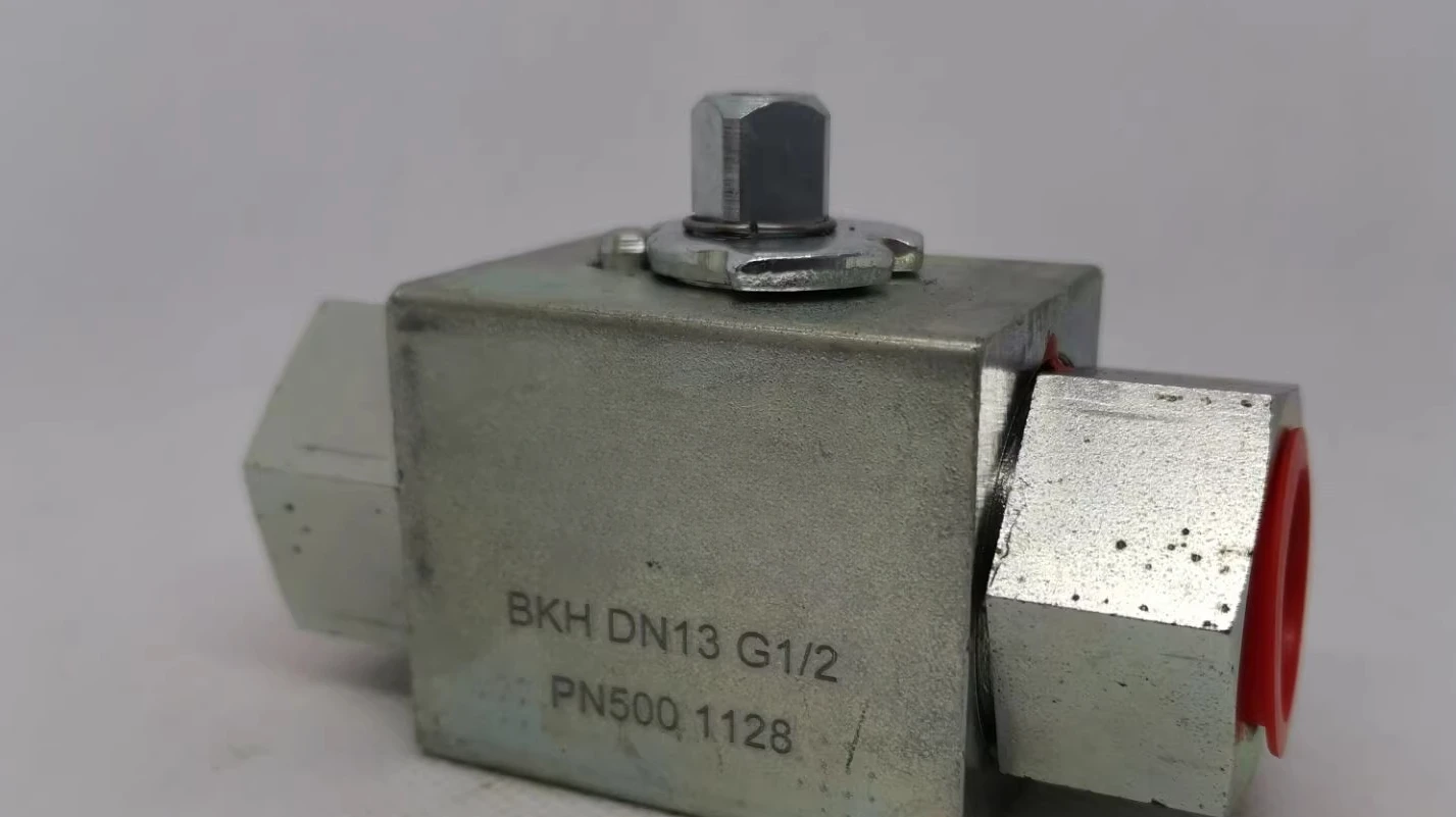 

Ручной шаровой кран, сквозной клапан BKH DN13 G1/2 PN500 1128 112A