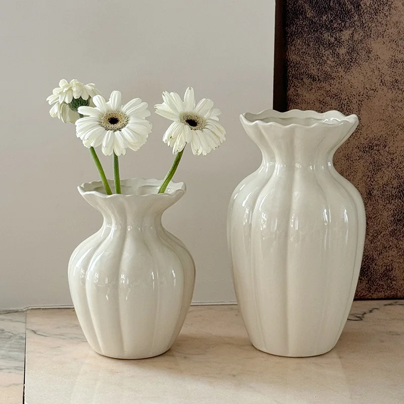 Light Luxury Ceramic Vase Desktop Flower Arrangement High End Sense Niche Cream Style French Decorative Vase Ceramic Flower Ware