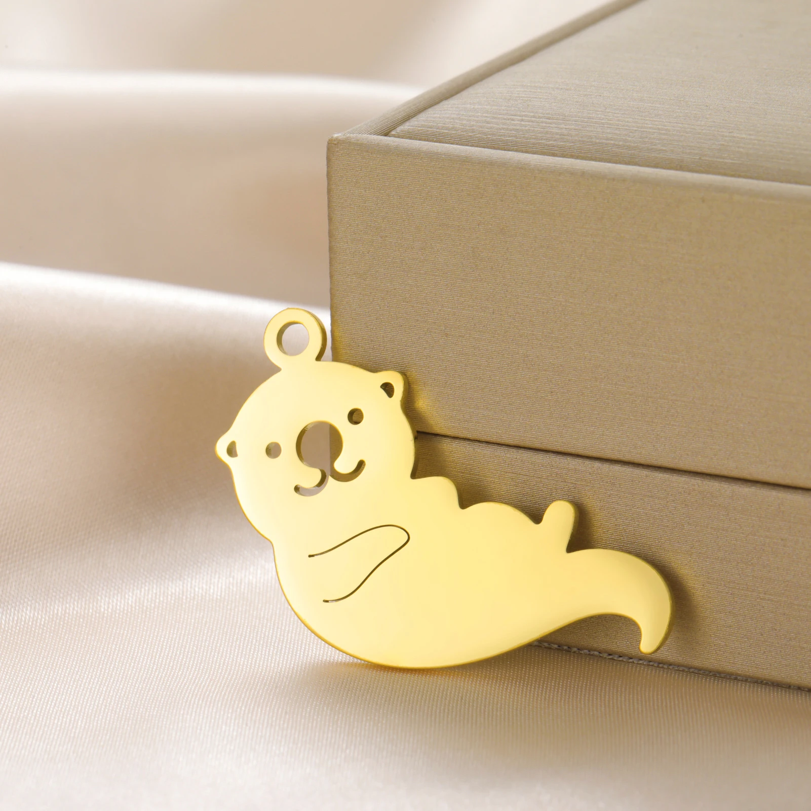 Teamer Cute Happy Animal Bear Dolphin Penguin Charms for Jewelry Making Necklace DIY Stainless Steel Lovely Pendant Wholesale